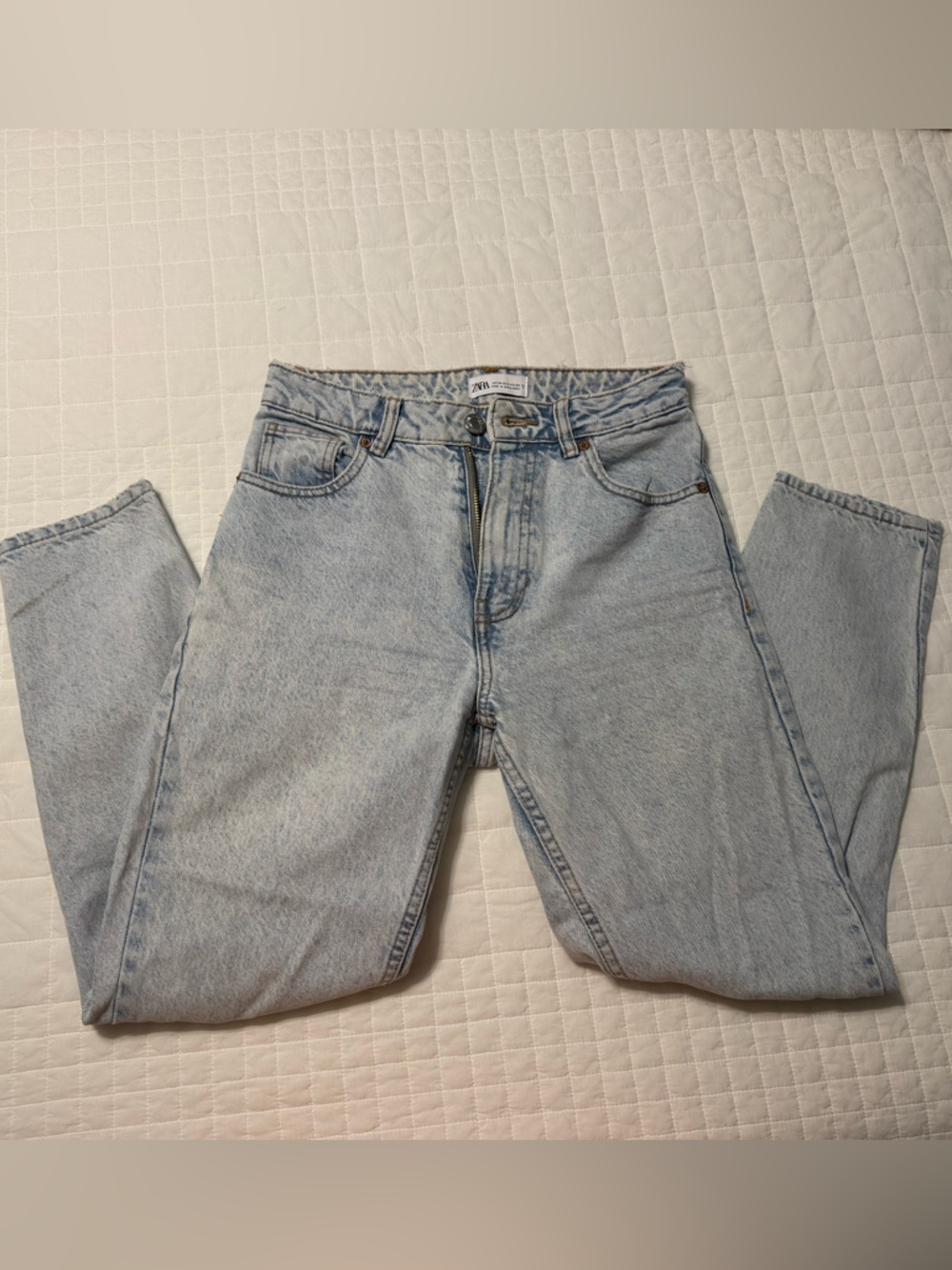 Zara Light wash straight leg Jeans
